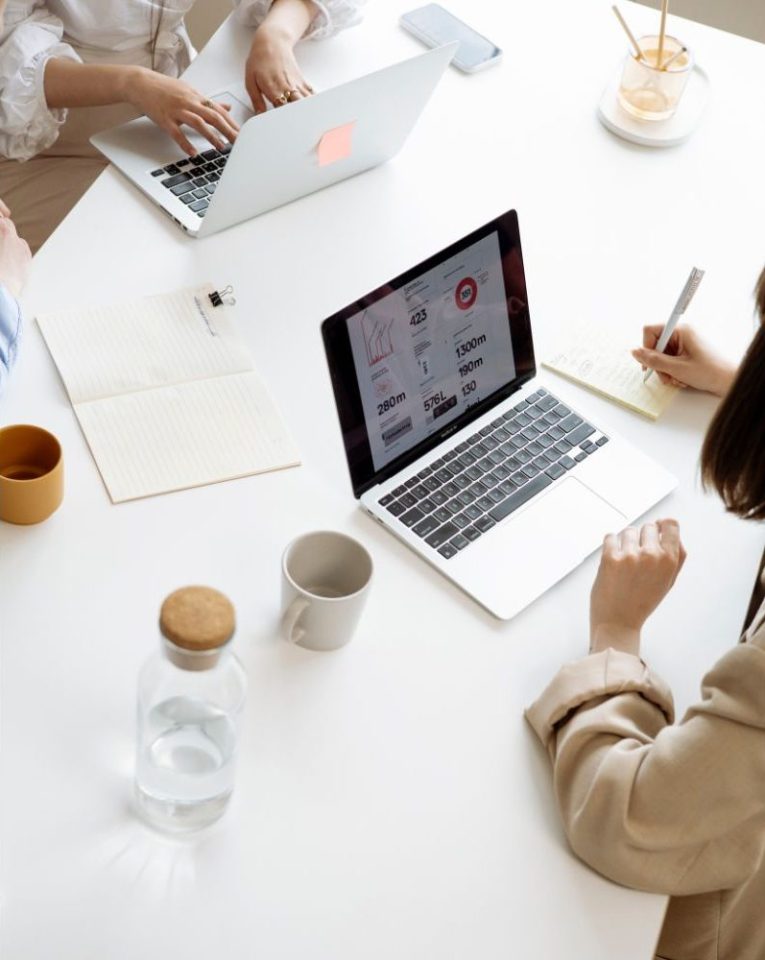 Tracking and metrics for social media Mettley Tracking and metrics for social media